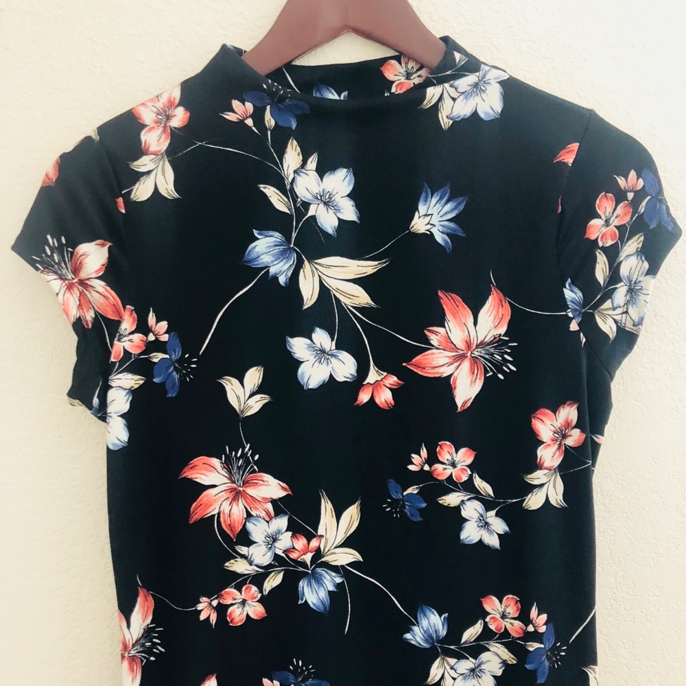 ❌SOLD❌ Beautiful floral dress